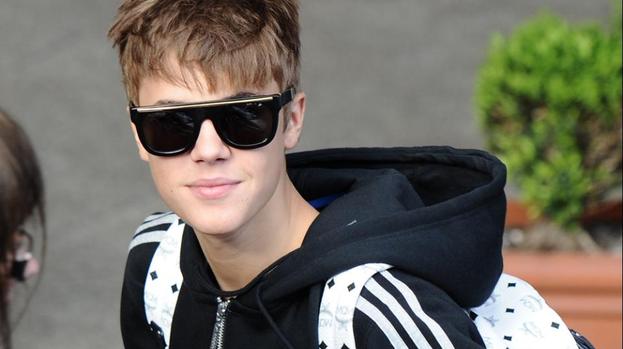 Justin Bieber graduates from high school