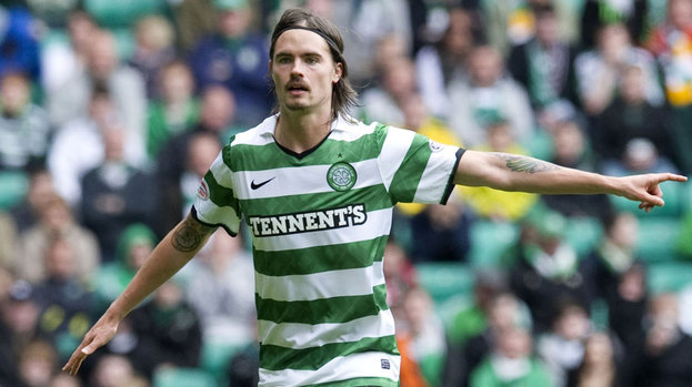 Mikael Lustig head and shoulders for Celtic