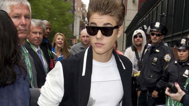 Justin Bieber confused by Carr