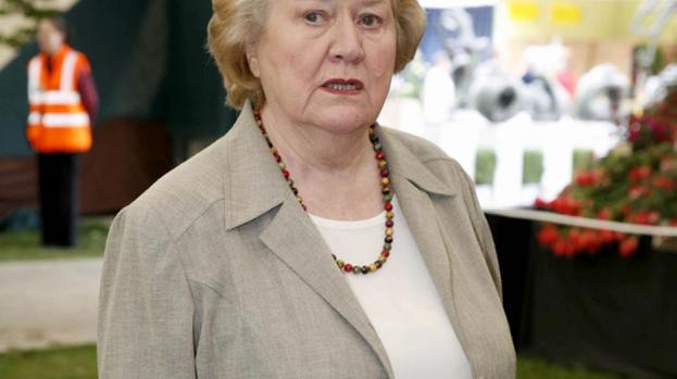 Patricia Routledge 'saddened' by Geoffrey Hughes' death