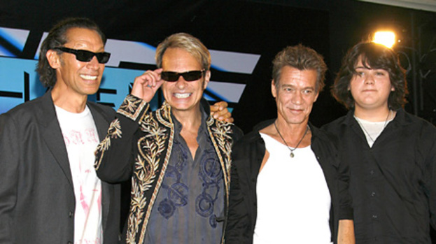 Eddie Van Halen donates guitars to schools