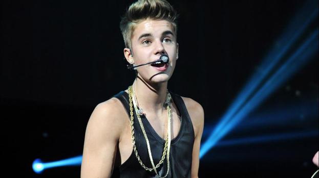 Justin Bieber acoustic album features three new tracks