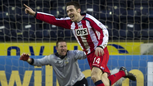 Paul Heffernan scores his second to put Kilmarnock two goals infront.