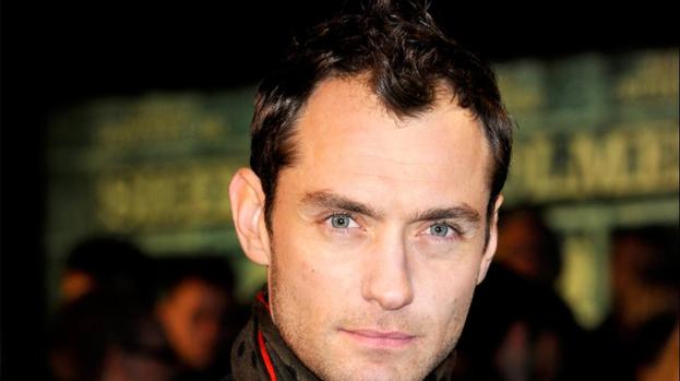 Jude Law felt free being naked on Dom Hemingway set