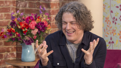 Alan Davies magician Alan Davies magician