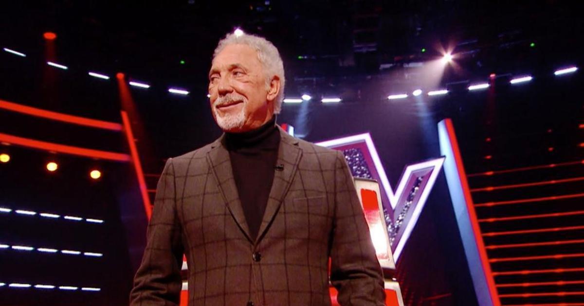 The Voice UK | Tom Jones sings Great Balls of Fire | STV Player