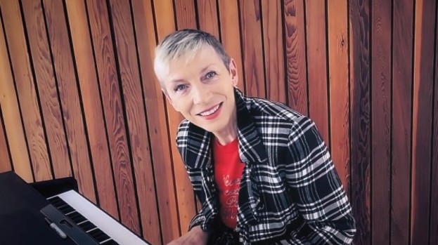 Annie Lennox performs for STV Children's Appeal to help children living in poverty