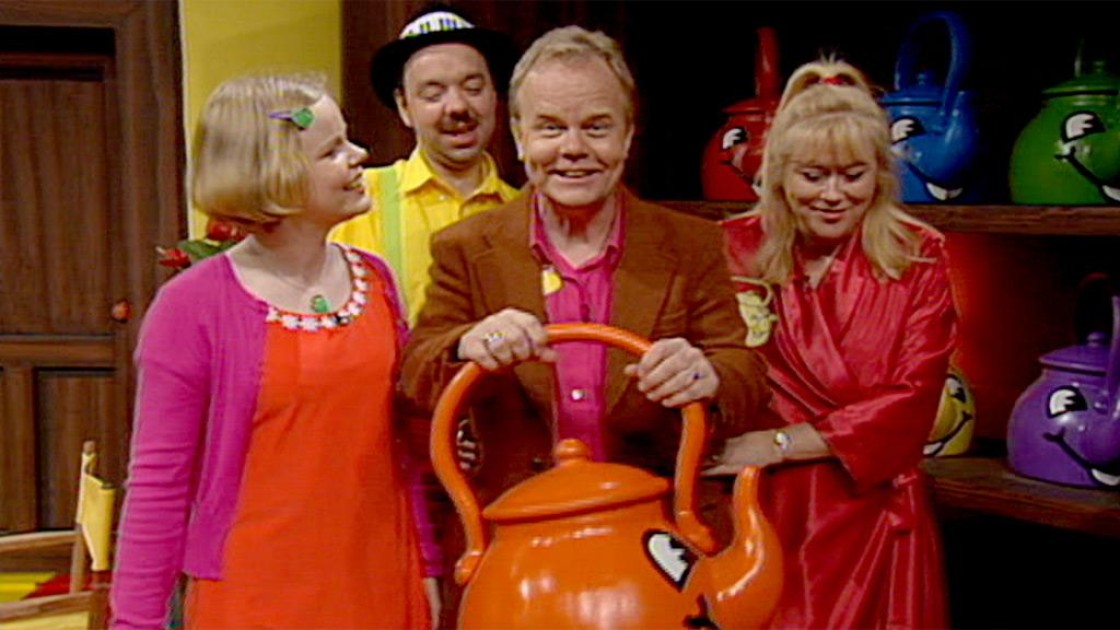 The Singing Kettle | Episode 9 | STV Player
